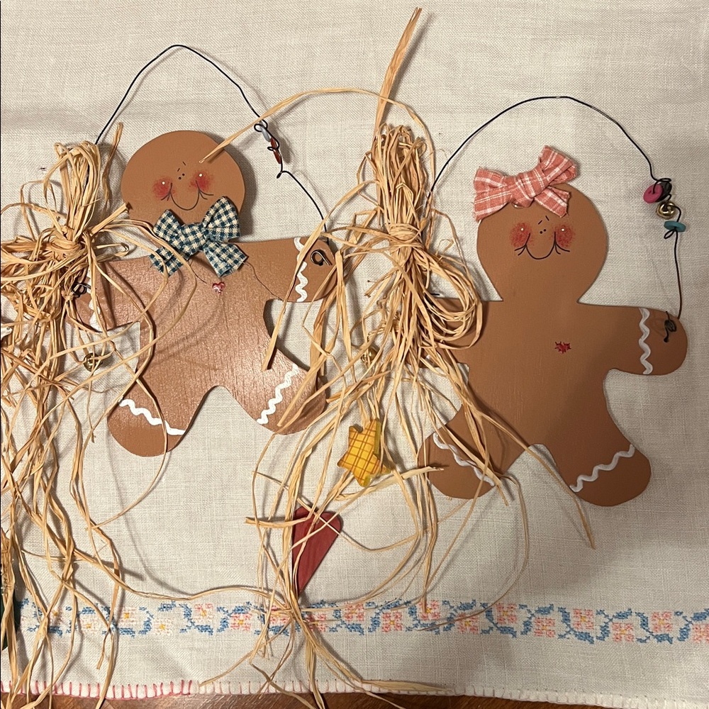Gingerbread Man & Woman Holiday Ornament - Brown
